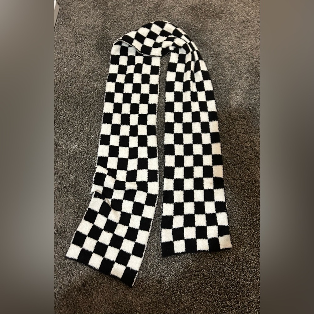 FUN AND FUZZY CHECKERBOARD SCARF